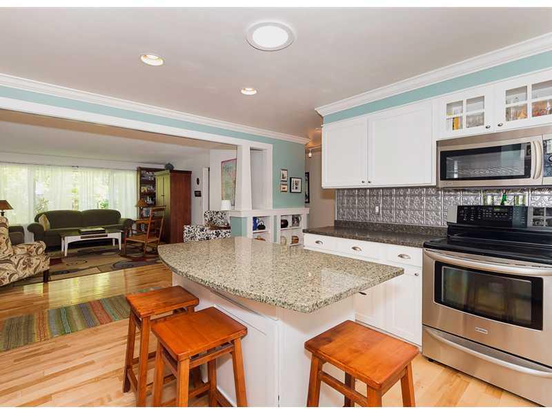 23 Adams Road Kittery, ME 03904 - Photo 3 of 25 Kitchen.
