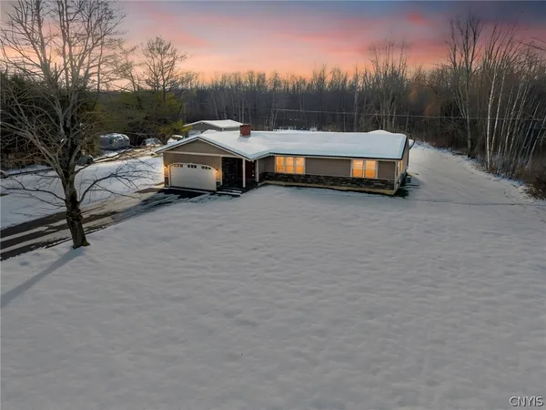 $615,000 | 7056 Island Road, Cicero, NY 13039