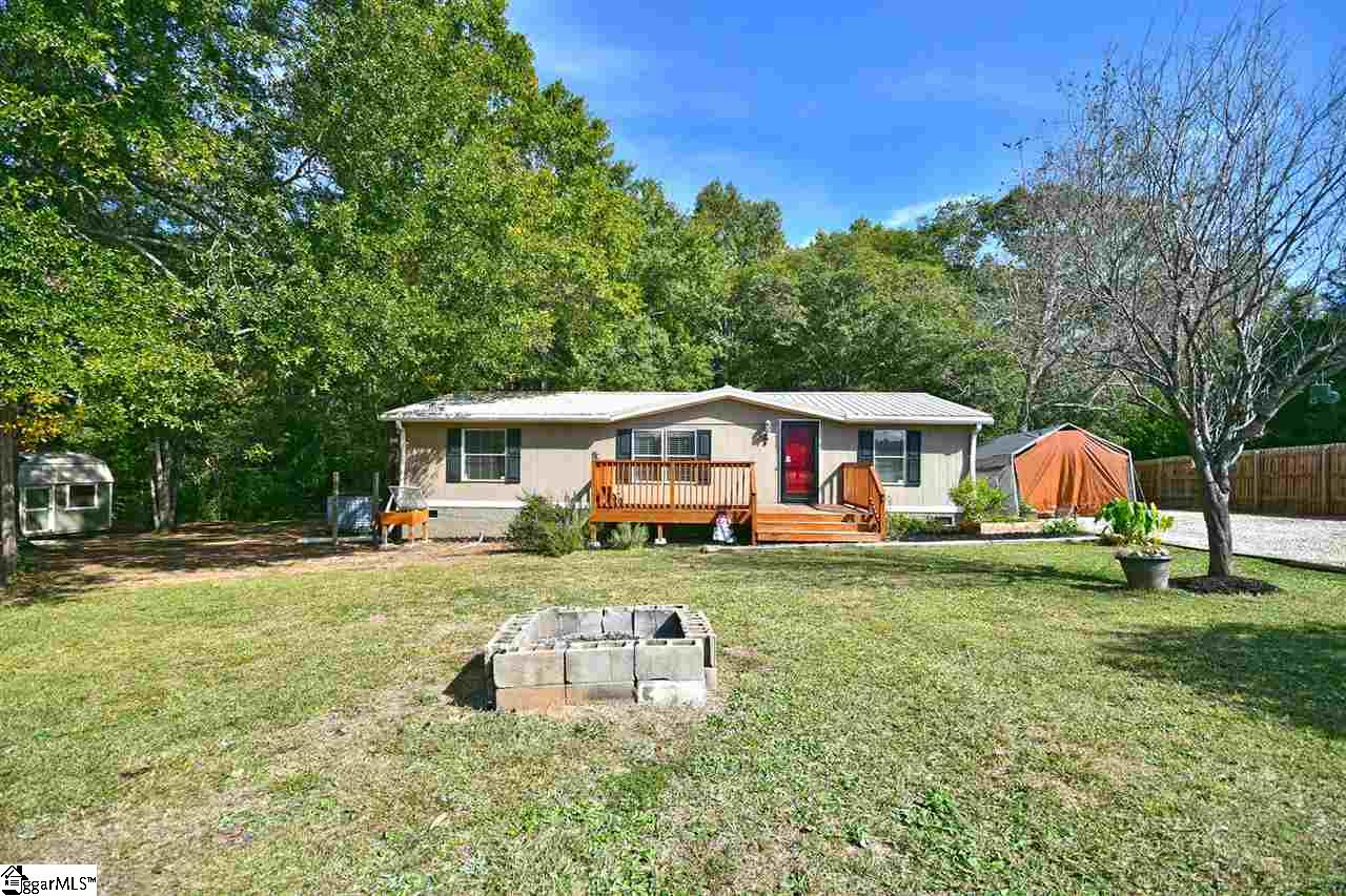 253 Lolly Road Gray Court, SC 29645 - Photo 1 of 36