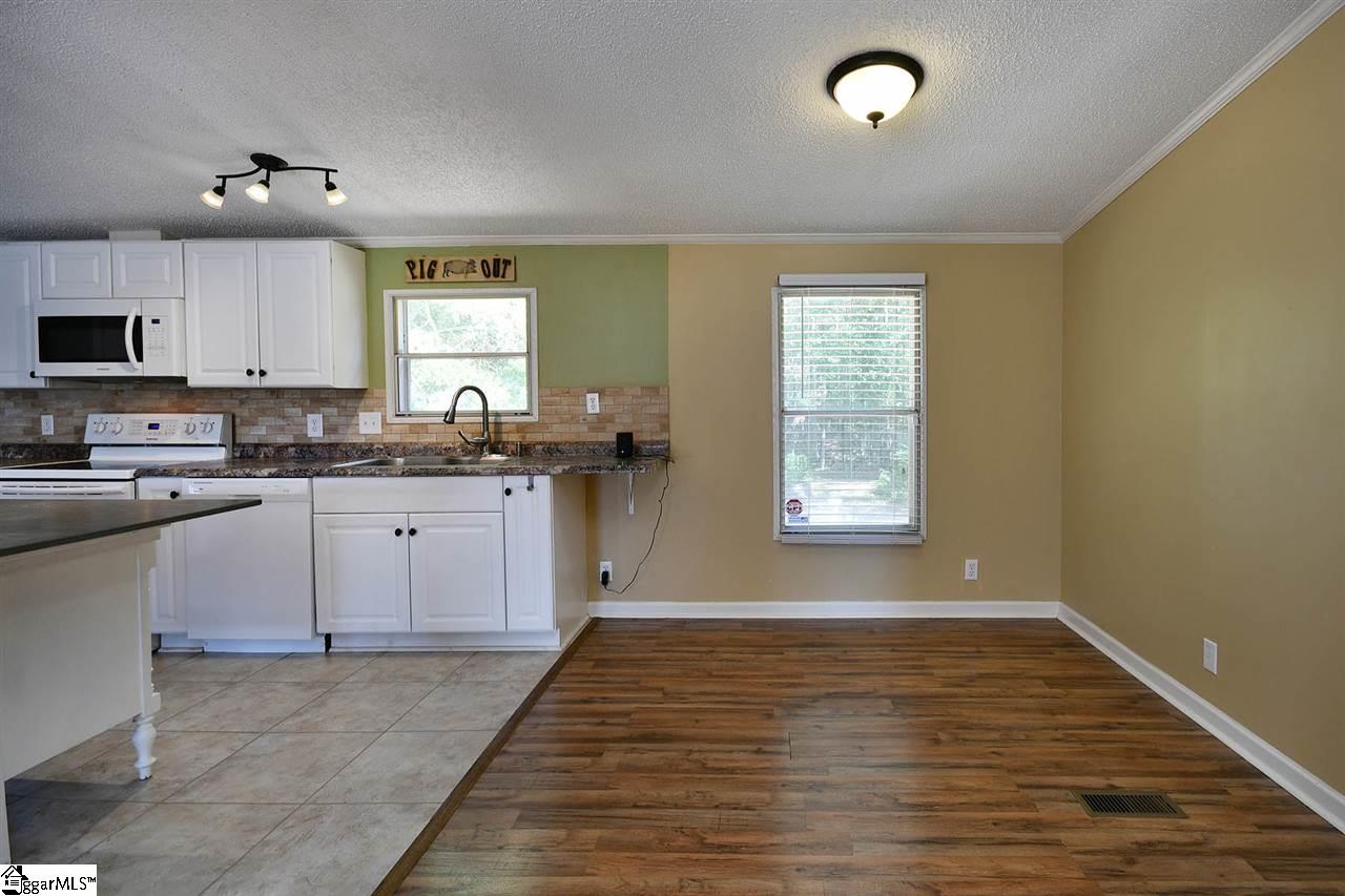 253 Lolly Road Gray Court, SC 29645 - Photo 13 of 36