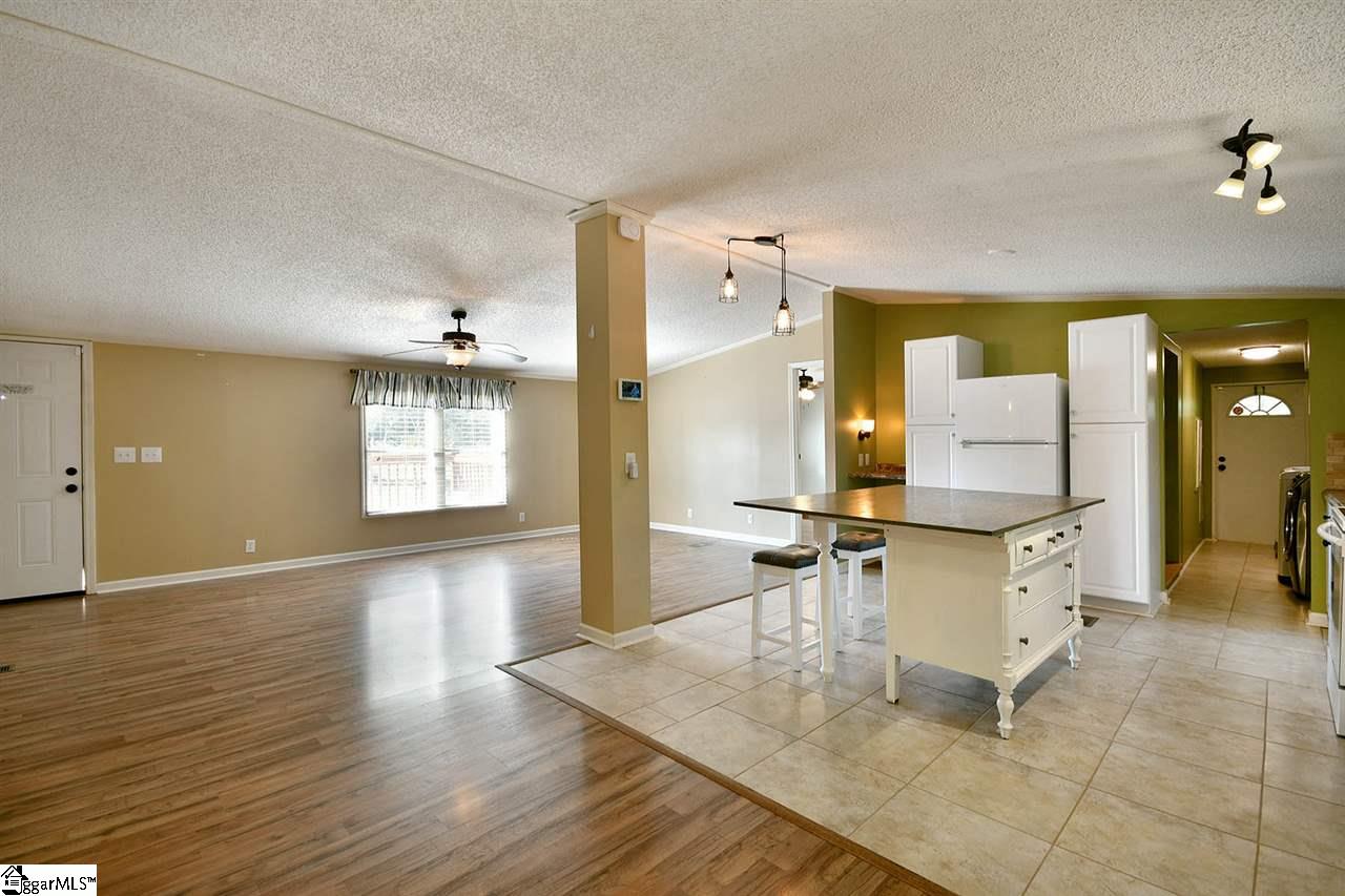 253 Lolly Road Gray Court, SC 29645 - Photo 15 of 36