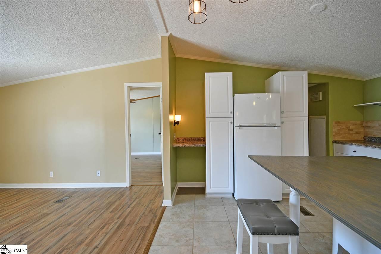253 Lolly Road Gray Court, SC 29645 - Photo 16 of 36