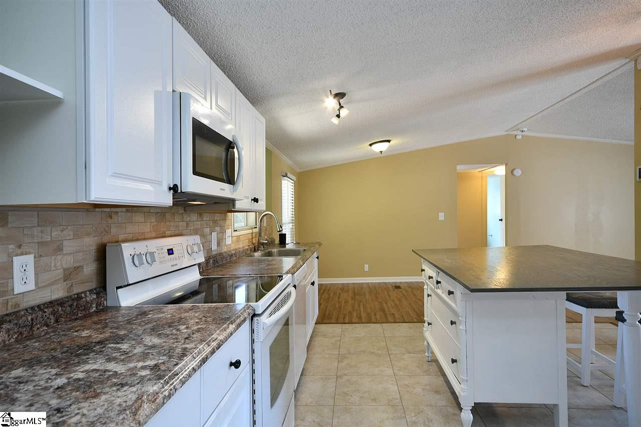 253 Lolly Road Gray Court, SC 29645 - Photo 21 of 36