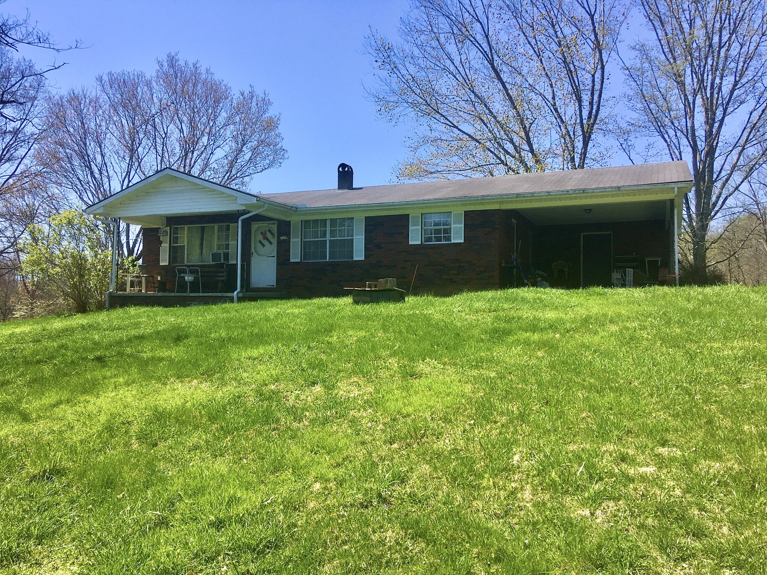6311 Hopewell Road Harrogate, TN 37752 - Photo 2 of 7 C0D30101-13A8-40AD-A556-10012466773C