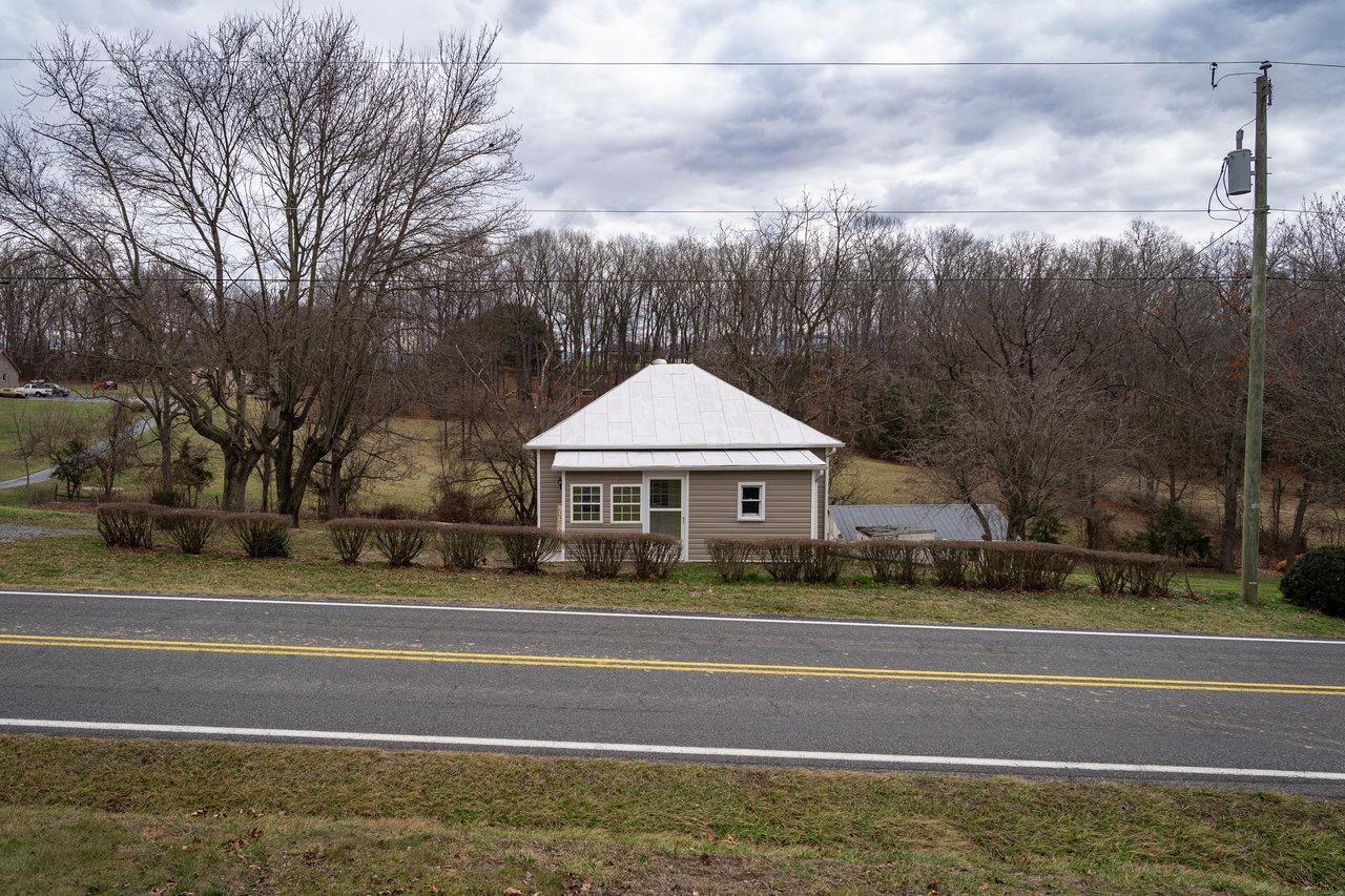 3796 East Point Road Elkton, VA 22827 - Photo 32 of 42 Gallery Image 32