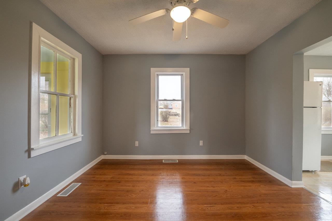 3796 East Point Road Elkton, VA 22827 - Photo 5 of 42 Gallery Image 5