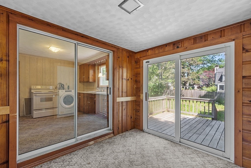 16 Benjamin Road Worcester, MA 01602 - Photo 11 of 40 Gallery Image 11