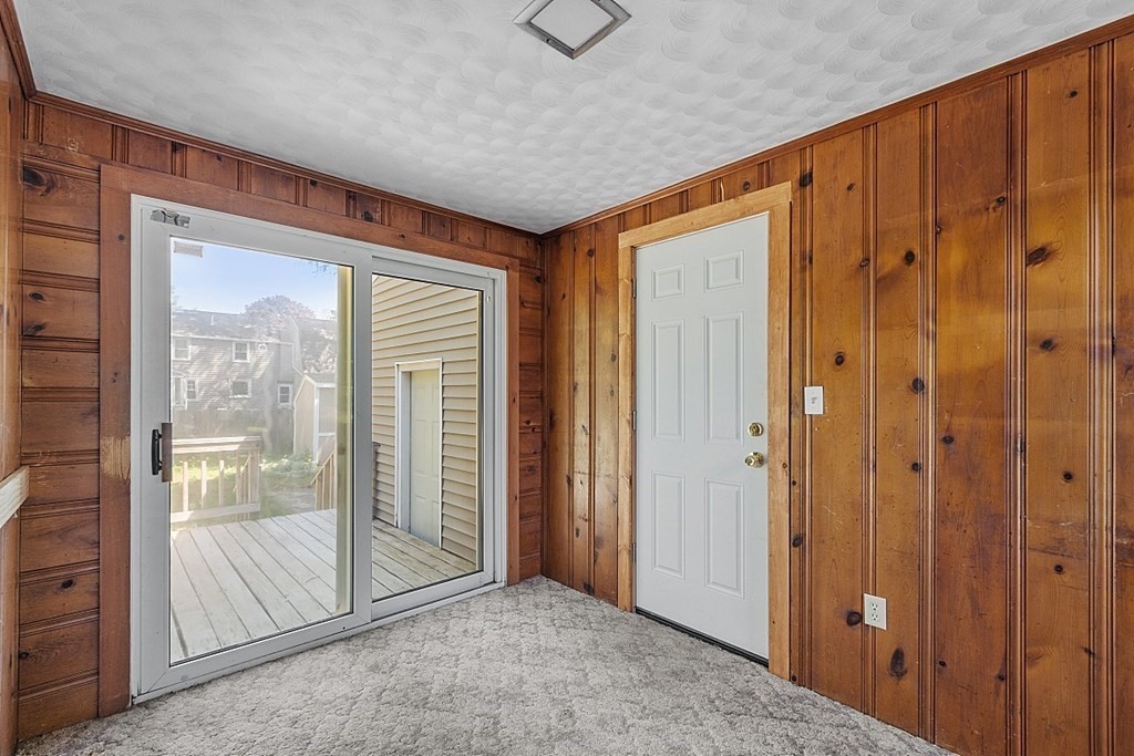 16 Benjamin Road Worcester, MA 01602 - Photo 12 of 40 Gallery Image 12
