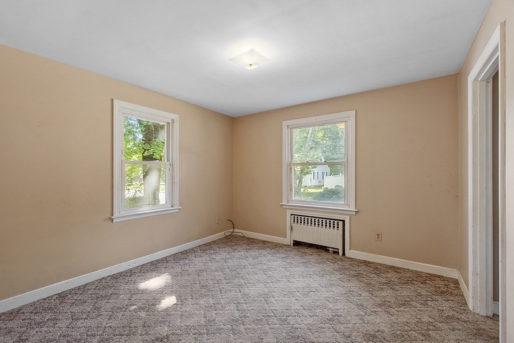 16 Benjamin Road Worcester, MA 01602 - Photo 14 of 40 Gallery Image 14