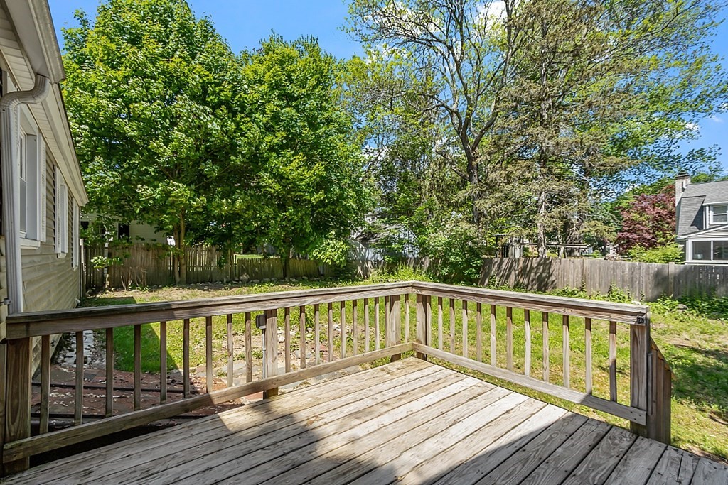 16 Benjamin Road Worcester, MA 01602 - Photo 39 of 40 Gallery Image 39