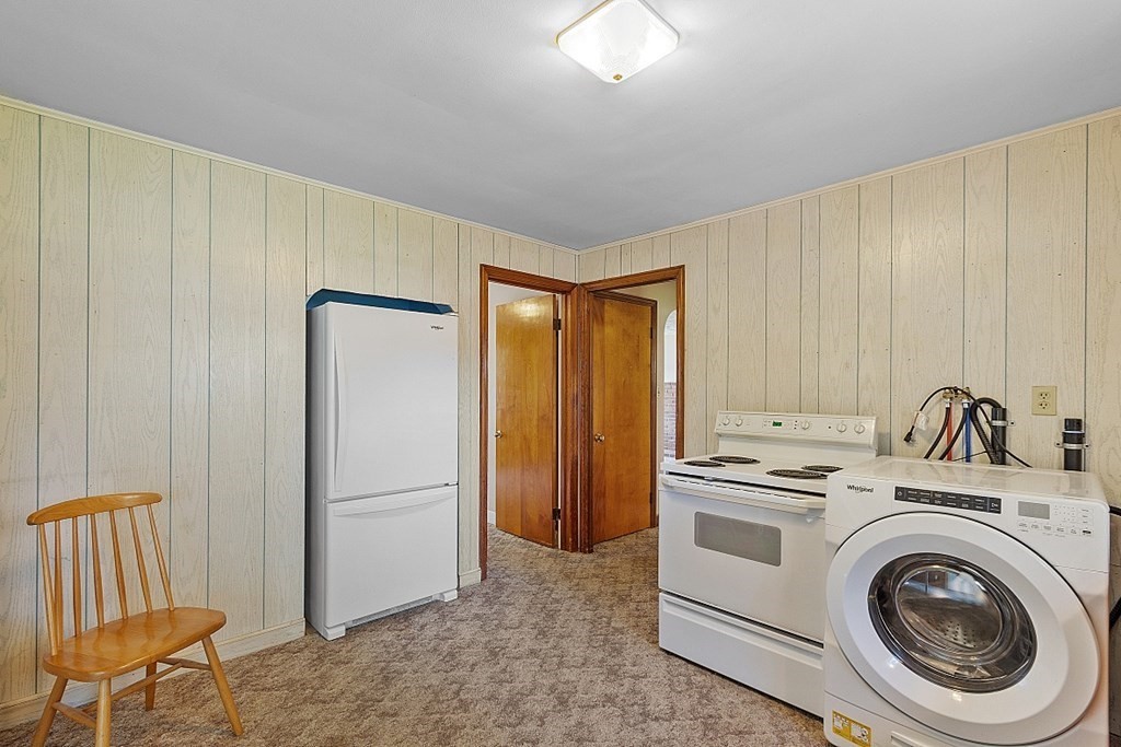 16 Benjamin Road Worcester, MA 01602 - Photo 6 of 40 Gallery Image 6