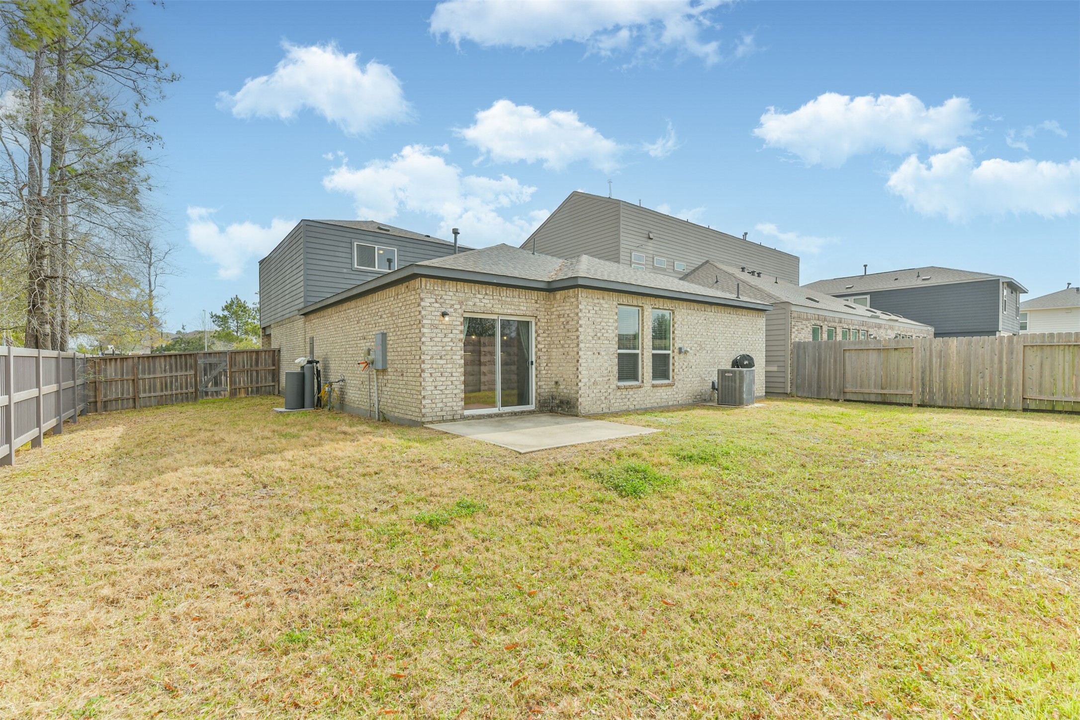 2129 Solstice Boulevard Spring, TX 77386 - Photo 7 of 43 This is really just enough space but not much to maintain!