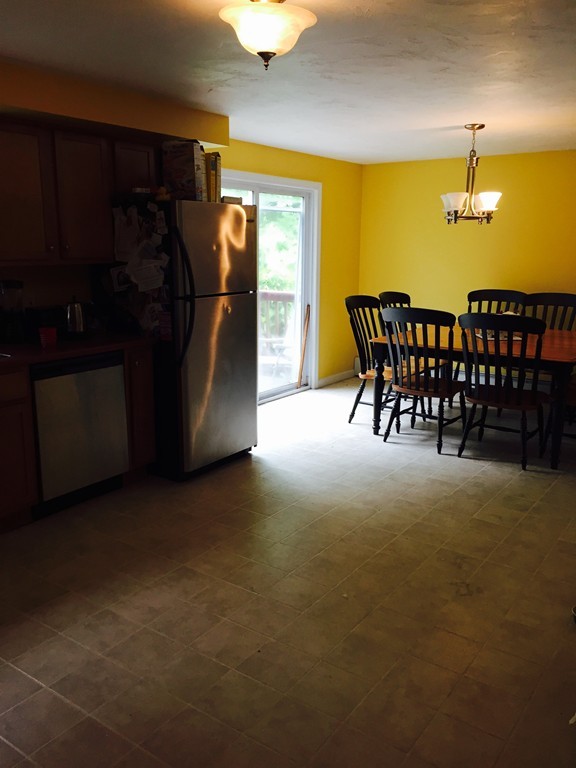 236 Main Street Clinton, MA 01510 - Photo 3 of 14 Gallery Image 3