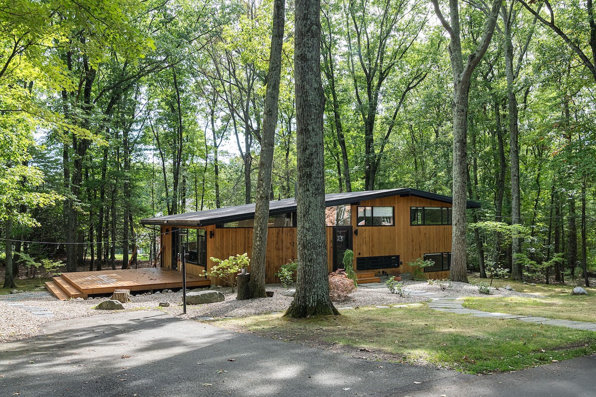 5 Gould Road Lexington, MA 02420 - Photo 1 of 26 Gallery Image 1