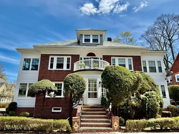 $2,699,000 | 39 Greycliff Road, Boston, MA 02135