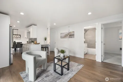 $425,000 | 11829 Southeast 318th Place, Auburn, WA 98092
