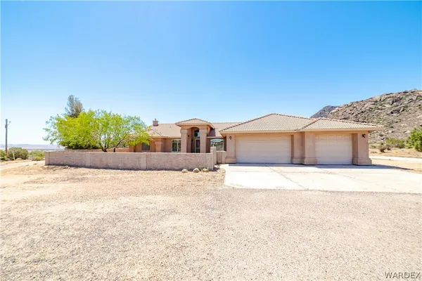 $563,500 | 5601 North Bull Mountain Drive, Kingman, AZ 86409