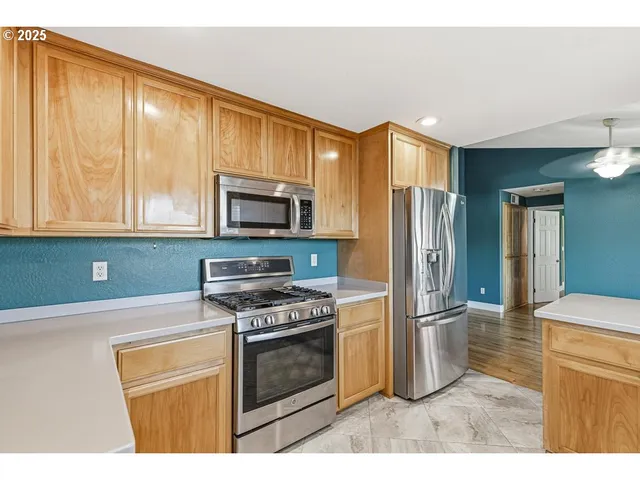 $394,900 | 1243 Shafer Lane, Medford, OR 97501