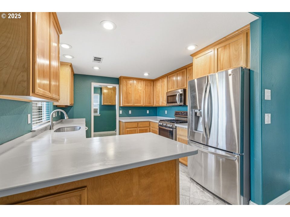 1243 Shafer Lane Medford, OR 97501 - Photo 19 of 29