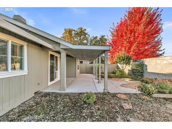 $375,000 | 1243 Shafer Lane, Medford, OR 97501