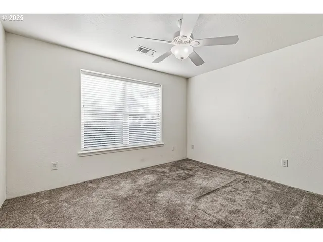 $394,900 | 1243 Shafer Lane, Medford, OR 97501