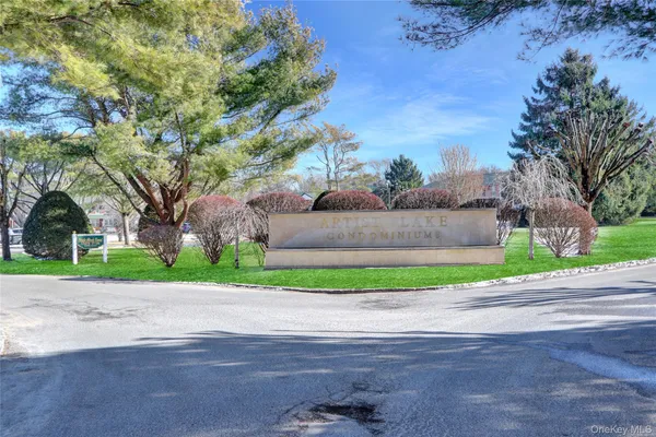 $1,950 | 115 Artist Lake Drive, Middle Island, NY 11953