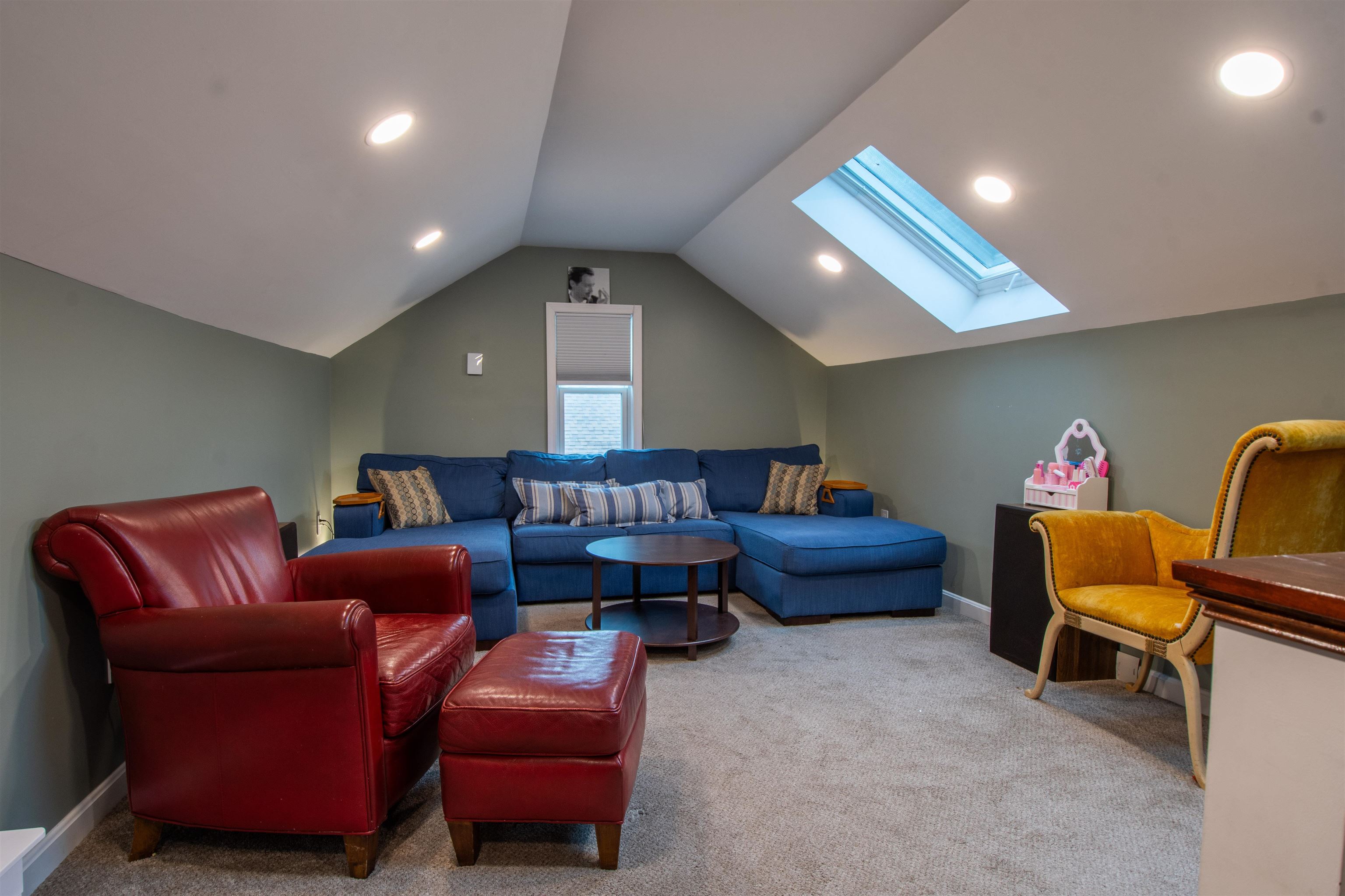 842 Maple Street Manchester, NH 03104 - Photo 23 of 27 Gallery Image 23