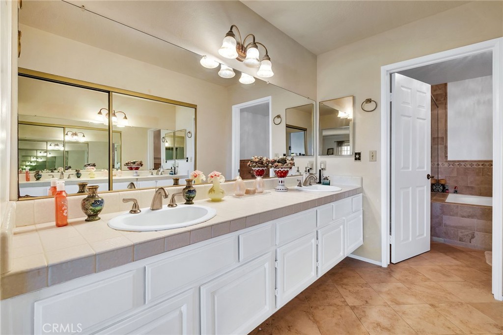 6516 Sandy Point Court Rancho Palos Verdes, CA 90275 - Photo 22 of 49 Primary bath