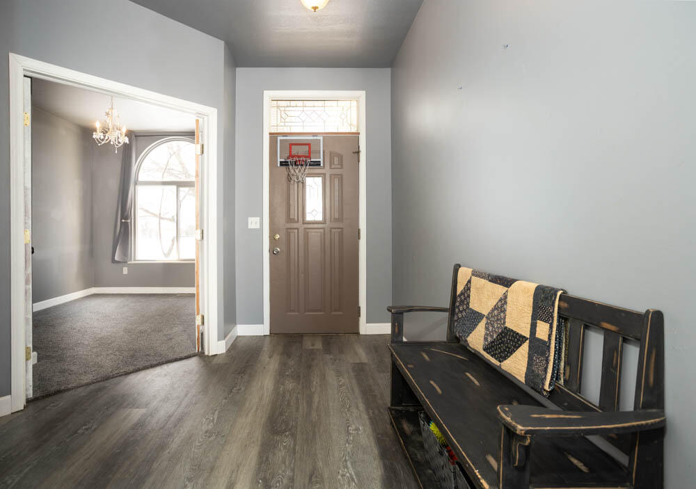 7546 Mary Kay Court Crown Point, IN 46307 - Photo 4 of 25 1000x703