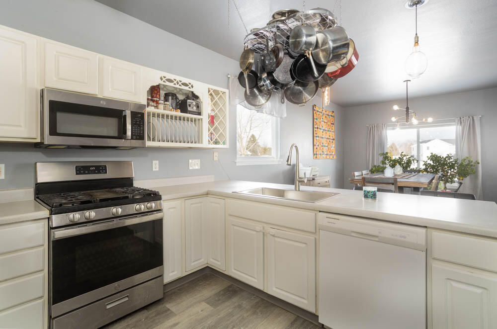 7546 Mary Kay Court Crown Point, IN 46307 - Photo 8 of 25 1000x662