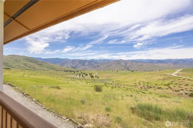 $599,950 | 29 Barn Dance Road, Pateros, WA 98846