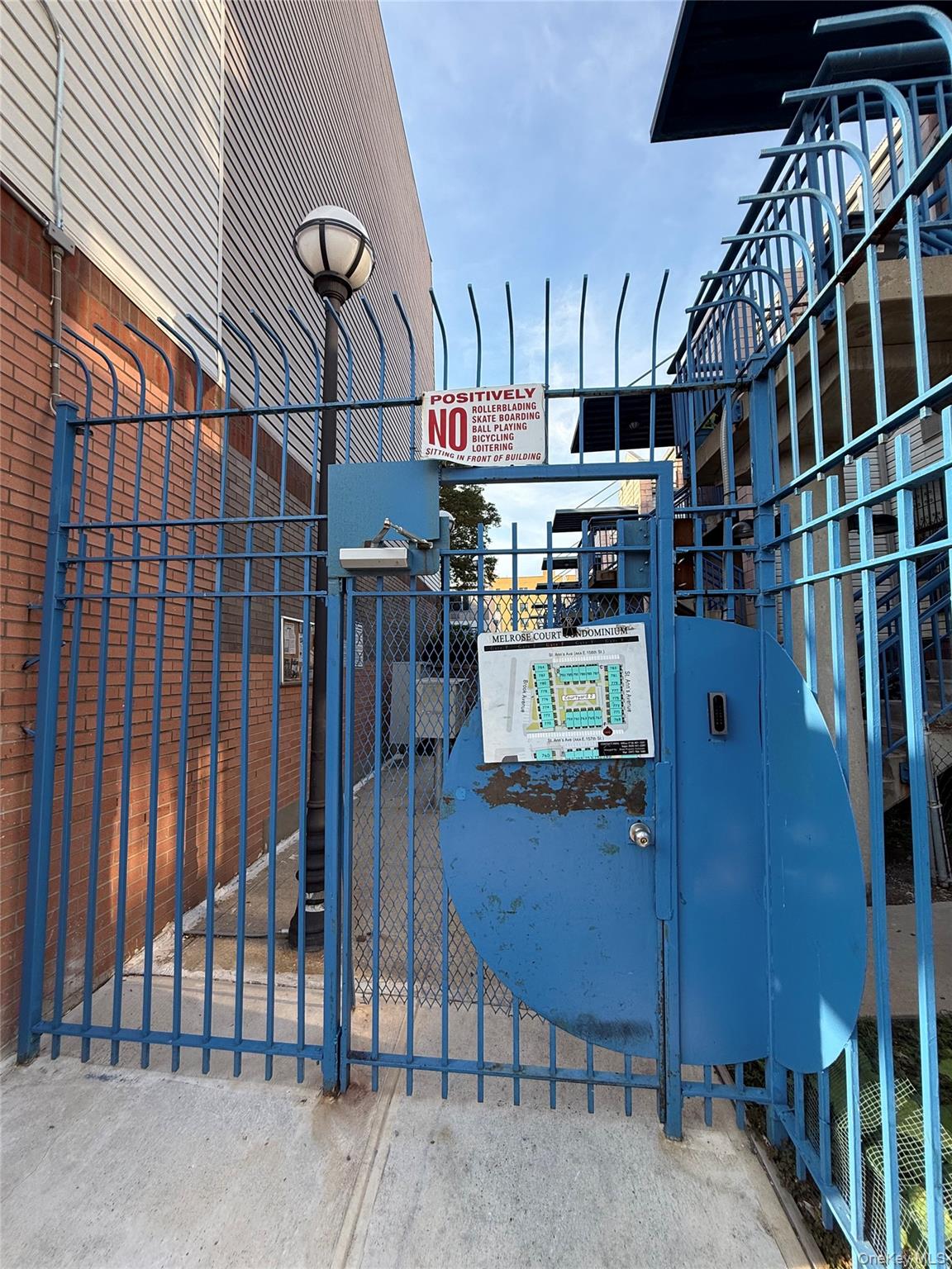 769 St Ann's Avenue, Unit B Bronx, NY 10456 - Photo 24 of 48 a view of entryway and hall