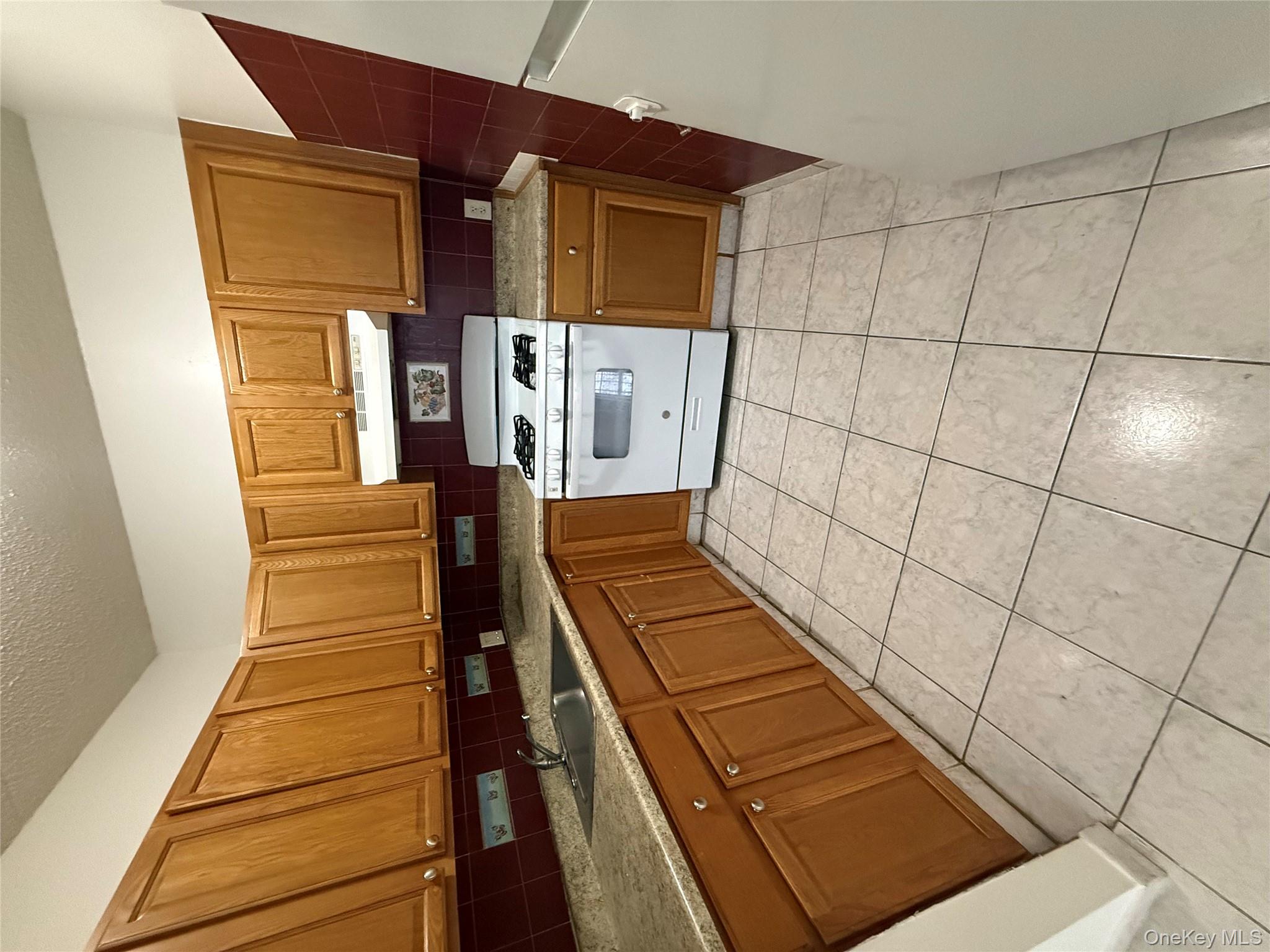 769 St Ann's Avenue, Unit B Bronx, NY 10456 - Photo 4 of 48