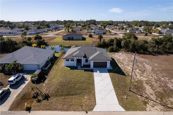 $3,200 | 3318 Northeast 13th Place, Cape Coral, FL 33909