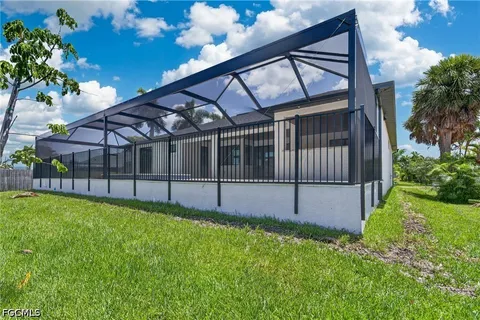 $669,000 | 3914 Southeast 20th Avenue, Cape Coral, FL 33904