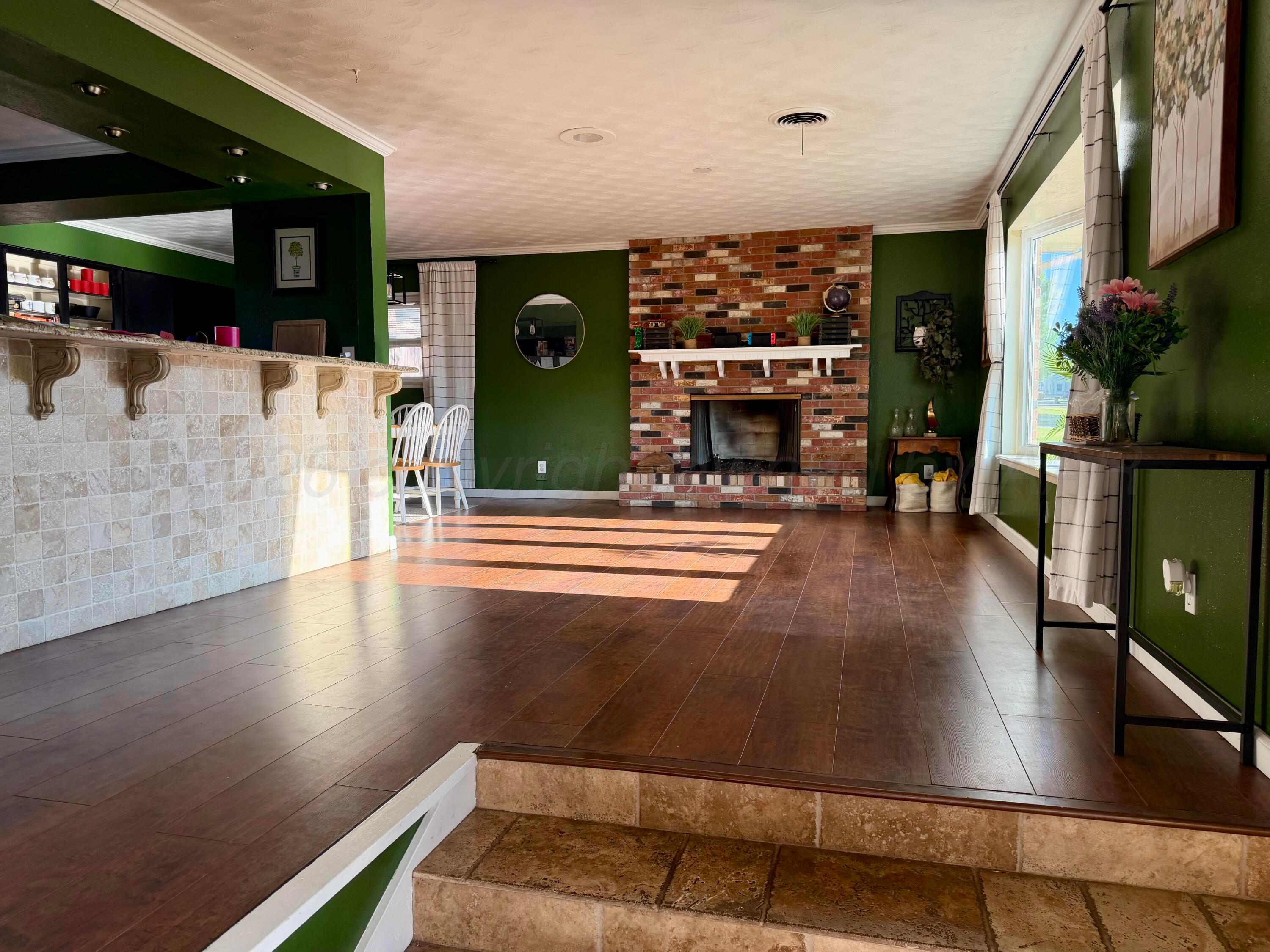 1420 Bluebonnet Street Borger, TX 79007 - Photo 10 of 36 IMG_4859