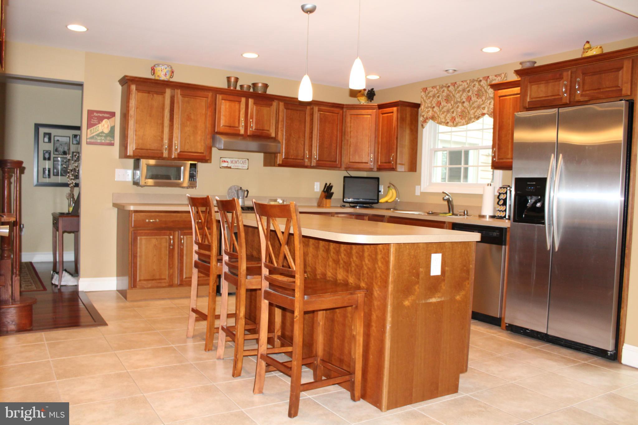 890 Laurel Grove Road Winchester, VA 22602 - Photo 2 of 27 Kitchen