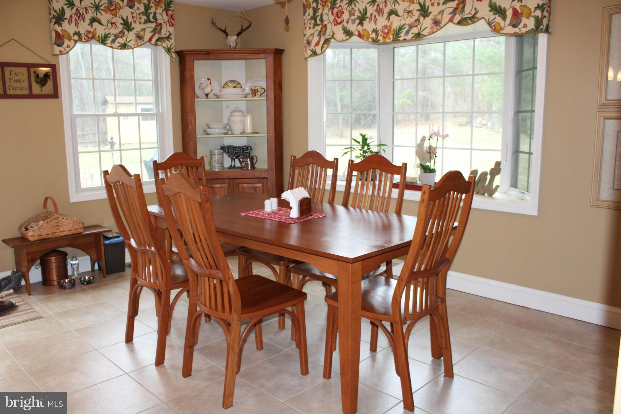 890 Laurel Grove Road Winchester, VA 22602 - Photo 27 of 27 Dining Room