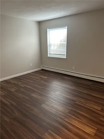 $2,025 | 3 Admiralty Drive, Unit 115, Middletown, RI 02842