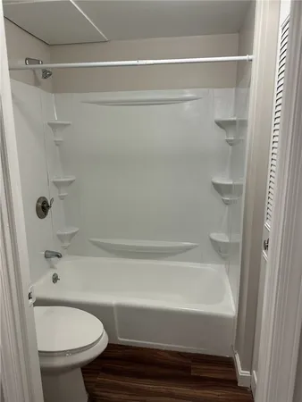 $2,025 | 3 Admiralty Drive, Unit 115, Middletown, RI 02842