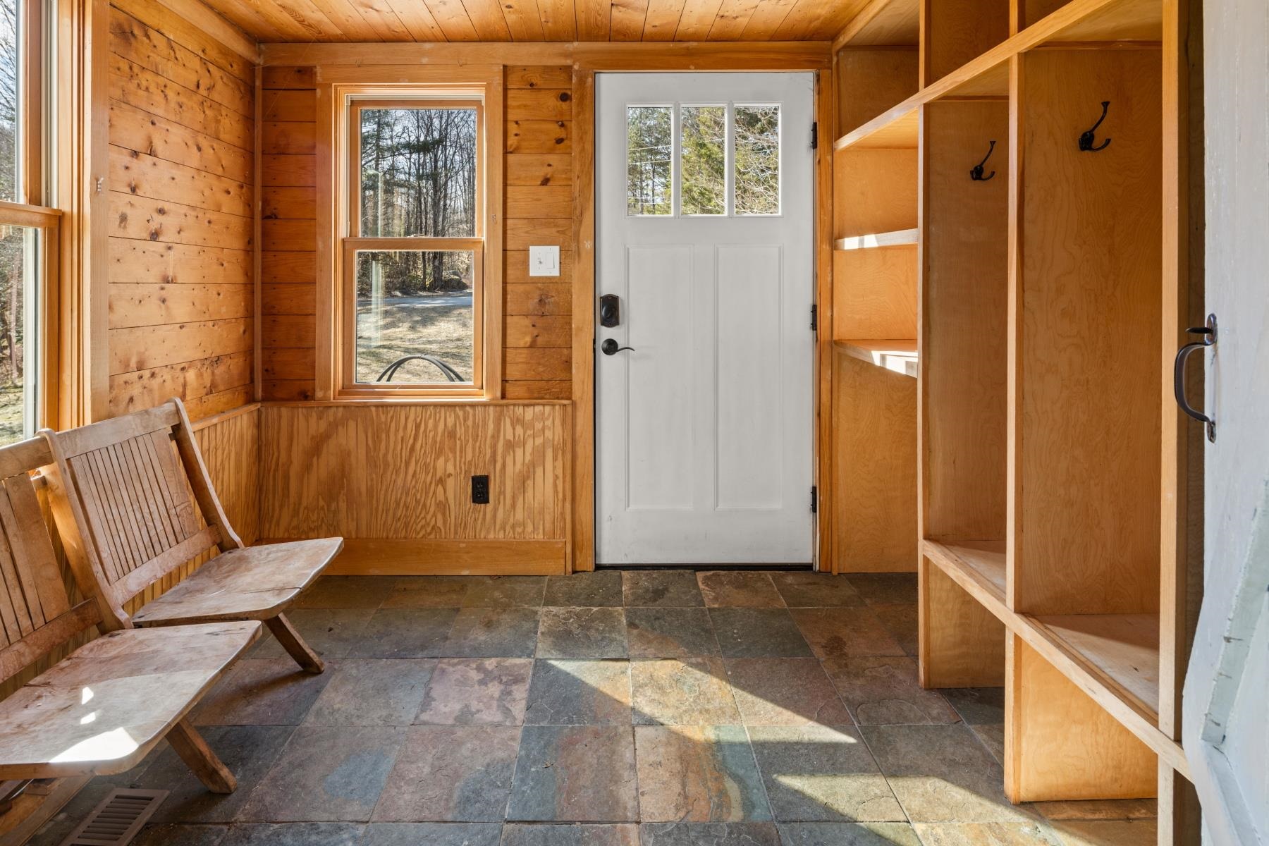 91 Manlin Road Fayston, VT 05673 - Photo 5 of 60