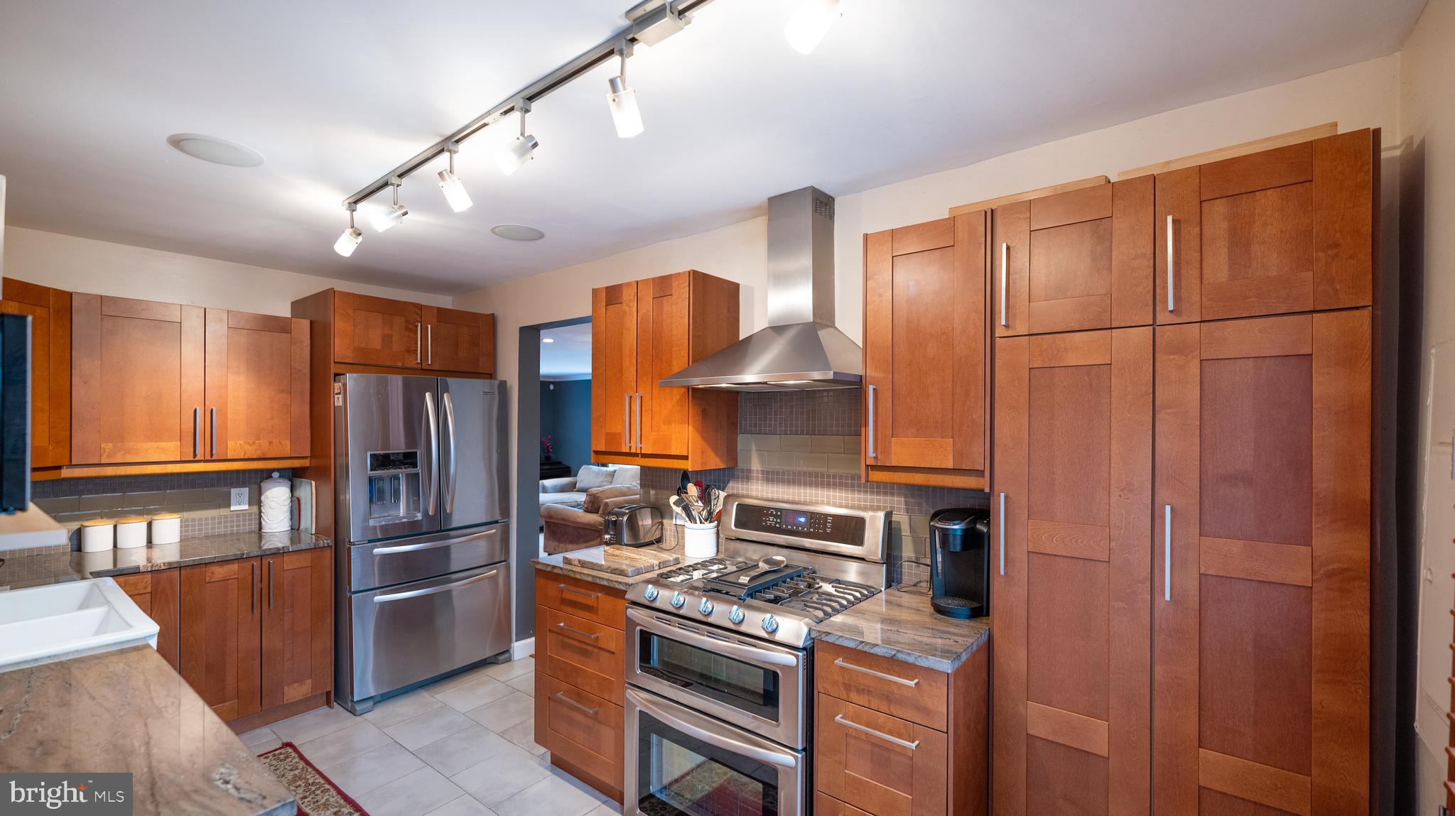 707 Roxboro Road Rockville, MD 20850 - Photo 3 of 56 Kitchen