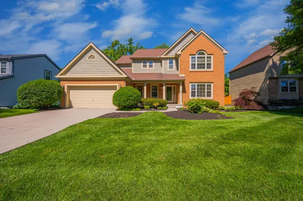 $469,900 | 851 Claycross Court, Galloway, OH 43119