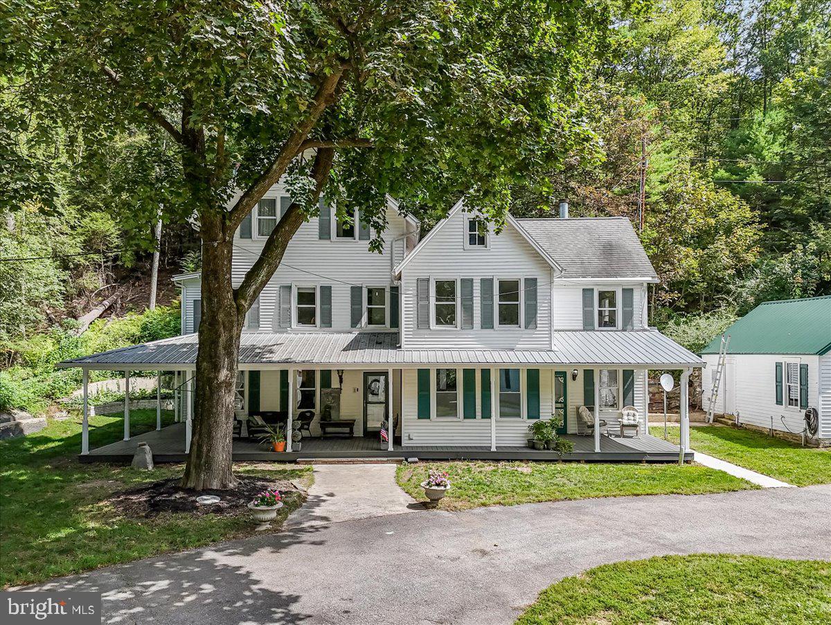 3585 Fairyland Road Lehighton, PA 18235 - Photo 8 of 109 a front view of a house with a yard