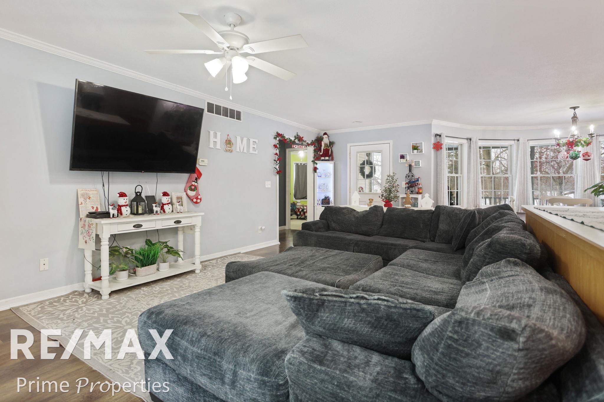 11549 Maple Road Birch Run, MI 48415 - Photo 6 of 50 50196338-fac42233-d0dd-43fe-8632-8ceb844e10ff.JPG