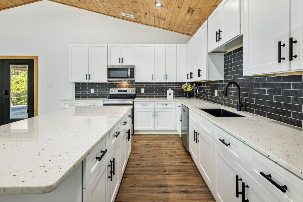 342 Hunter Ridge Murphy, NC 28906 - Photo 15 of 81