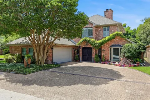 $969,000 | 14917 Oaks N Drive, Addison, TX 75254