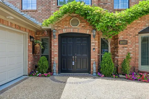 $969,000 | 14917 Oaks N Drive, Addison, TX 75254