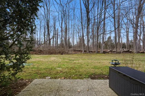 $139,000 | 10 Wild Oaks Road, Unit 103, Goldens Bridge, NY 10526