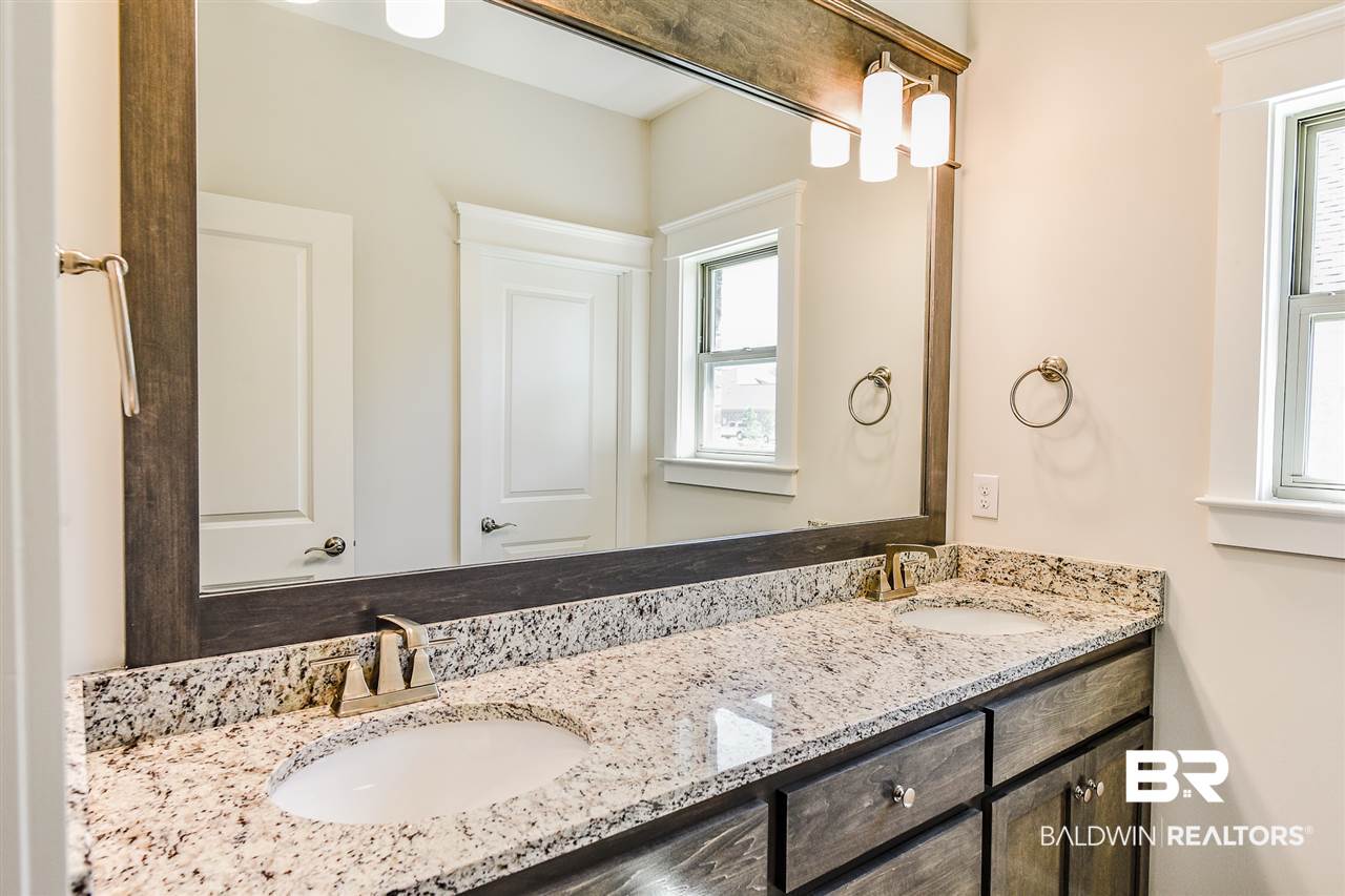 338 Saffron Avenue Fairhope, AL 36532 - Photo 17 of 27 Bathroom